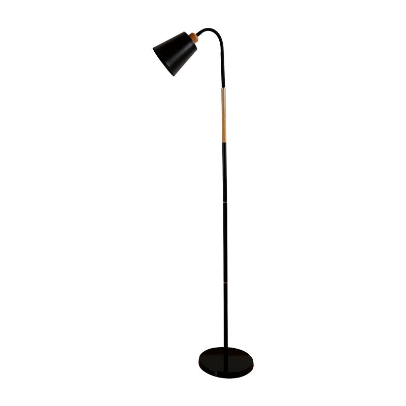 Moodly Reed – Adjustable Reading Floor Lamp
